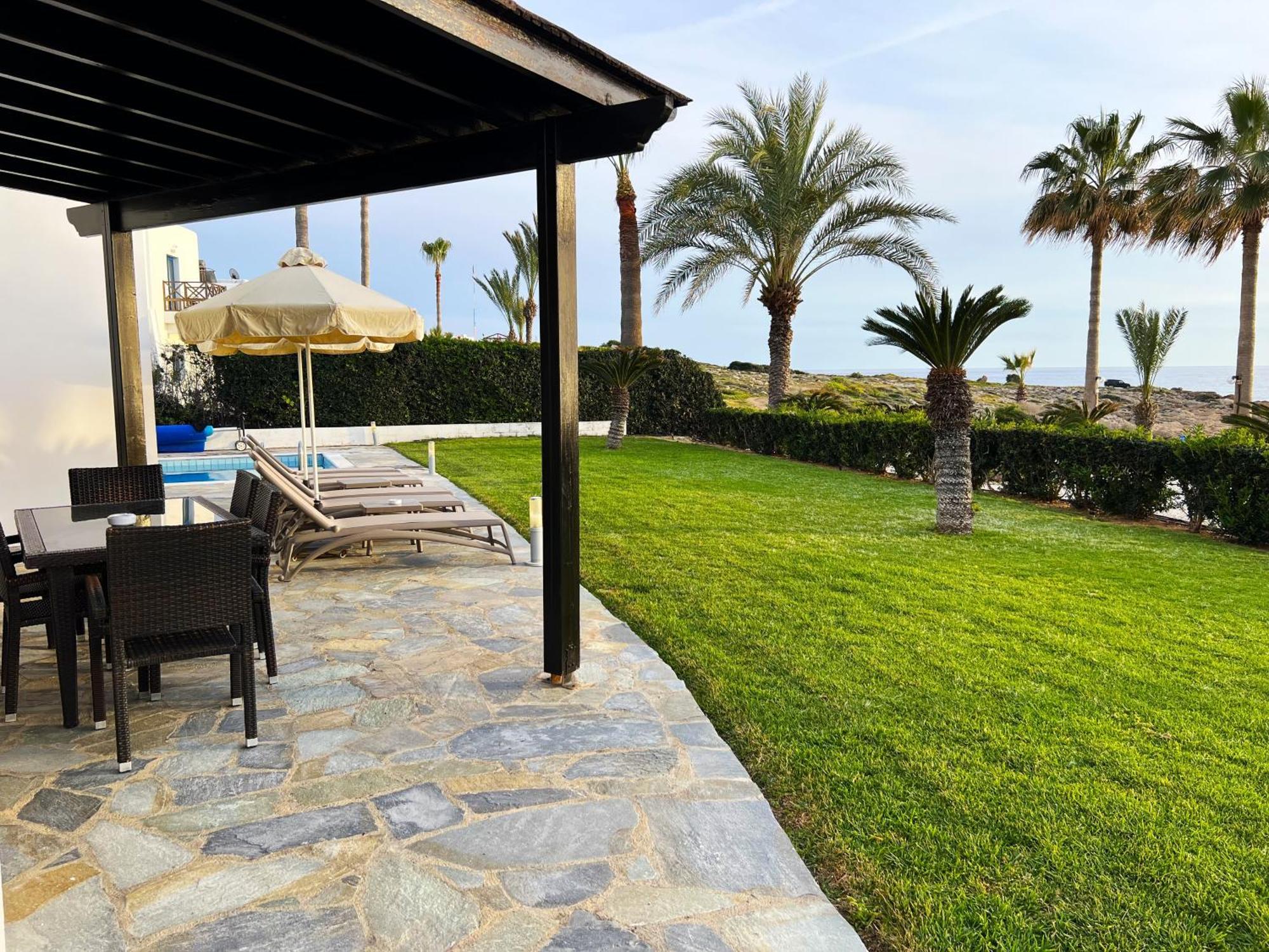 Platzia Beach Villas Paphos Extérieur photo