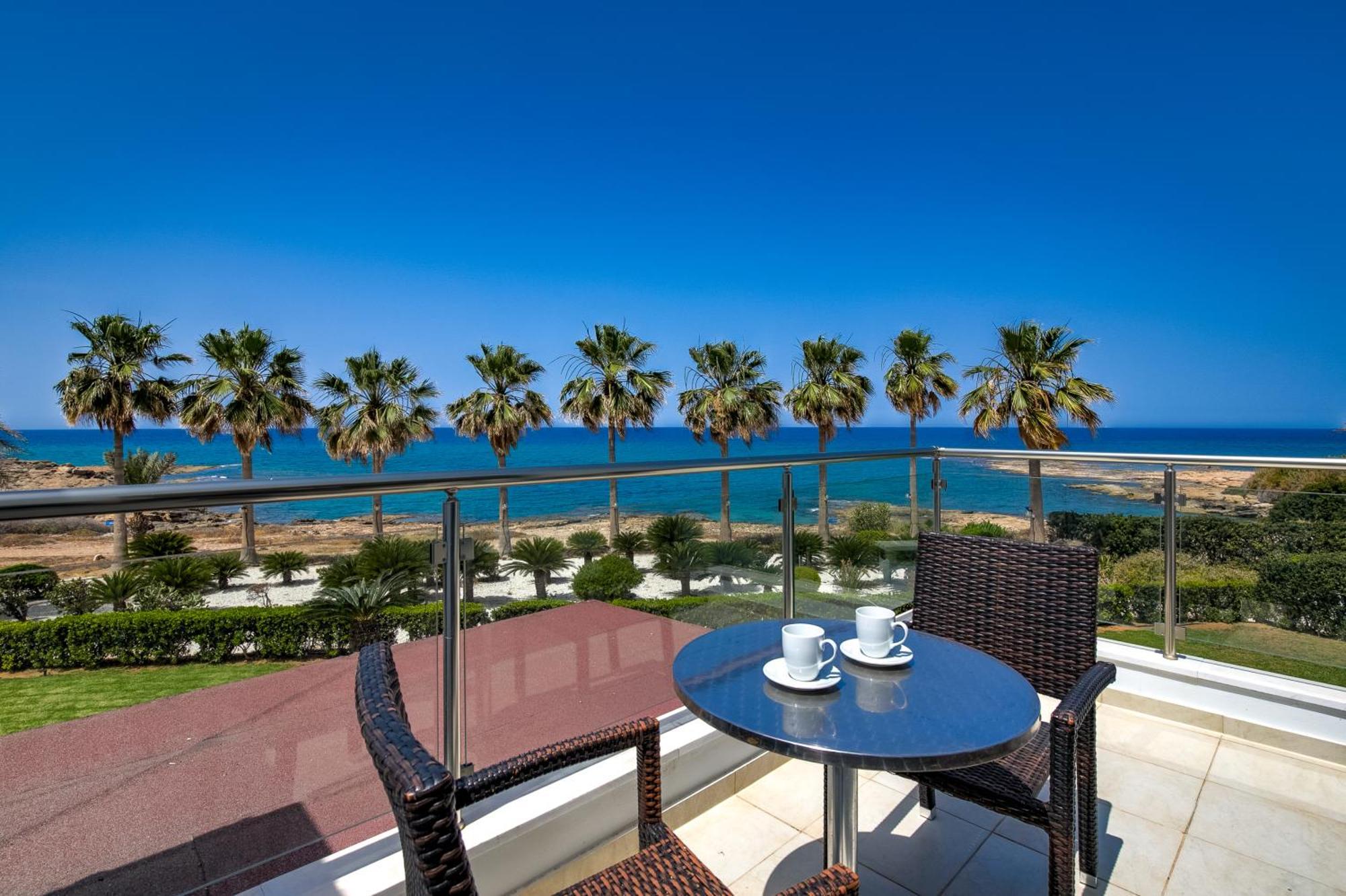 Platzia Beach Villas Paphos Extérieur photo