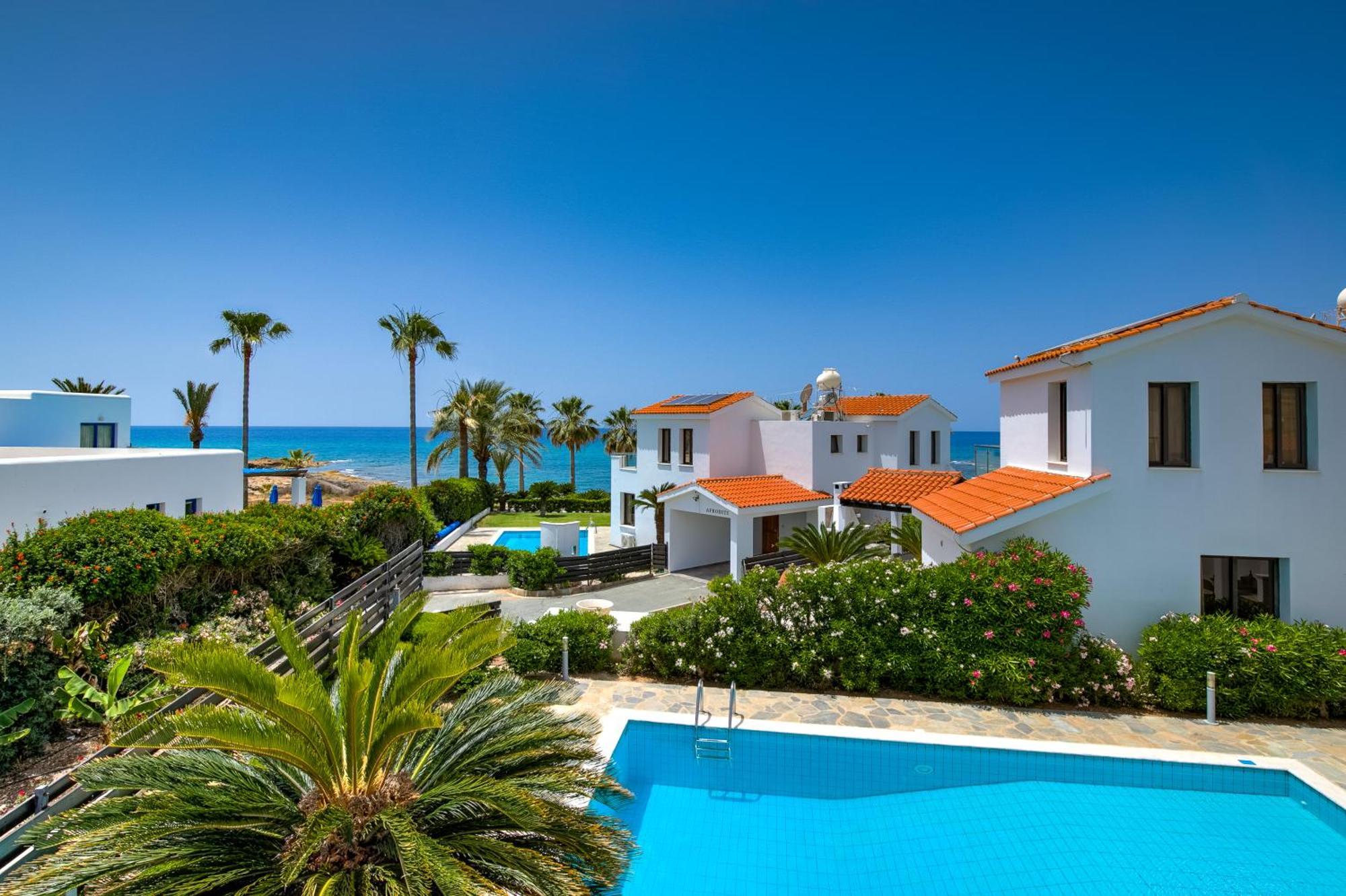 Platzia Beach Villas Paphos Extérieur photo
