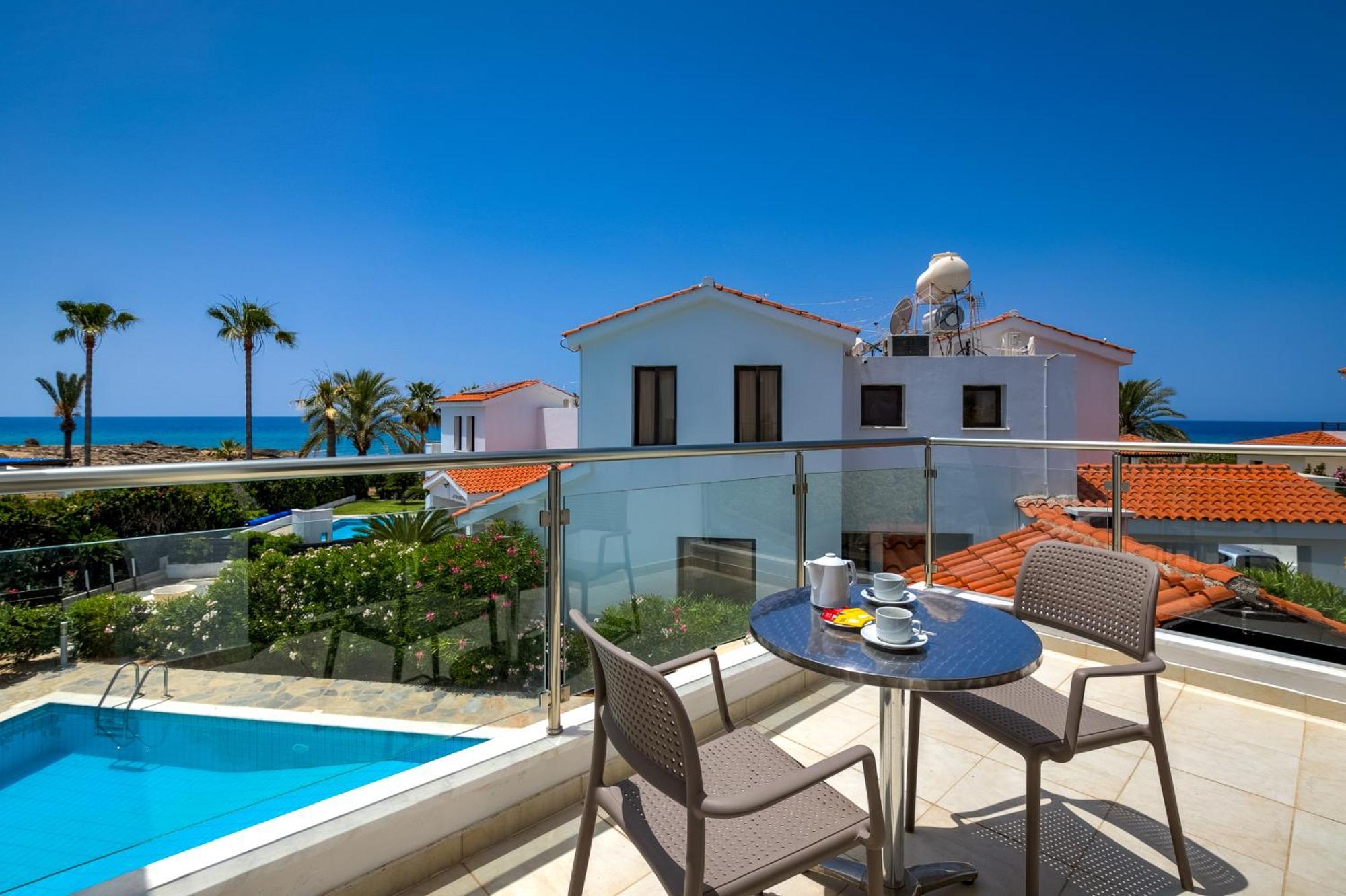Platzia Beach Villas Paphos Extérieur photo
