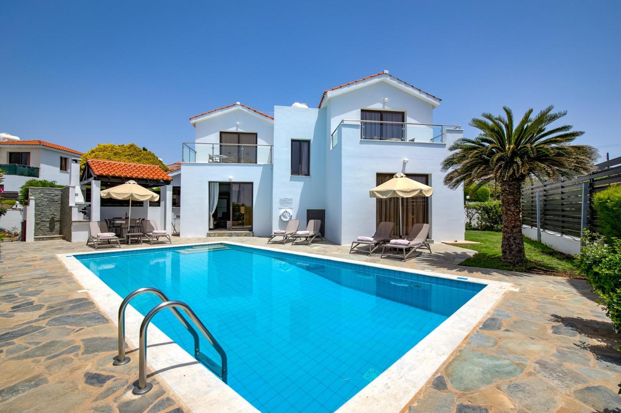 Platzia Beach Villas Paphos Extérieur photo