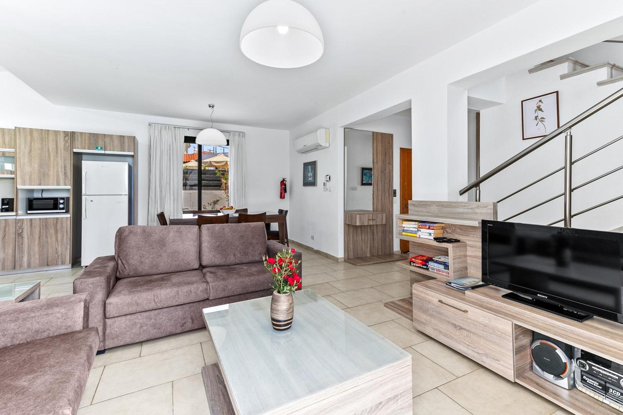 Platzia Beach Villas Paphos Extérieur photo