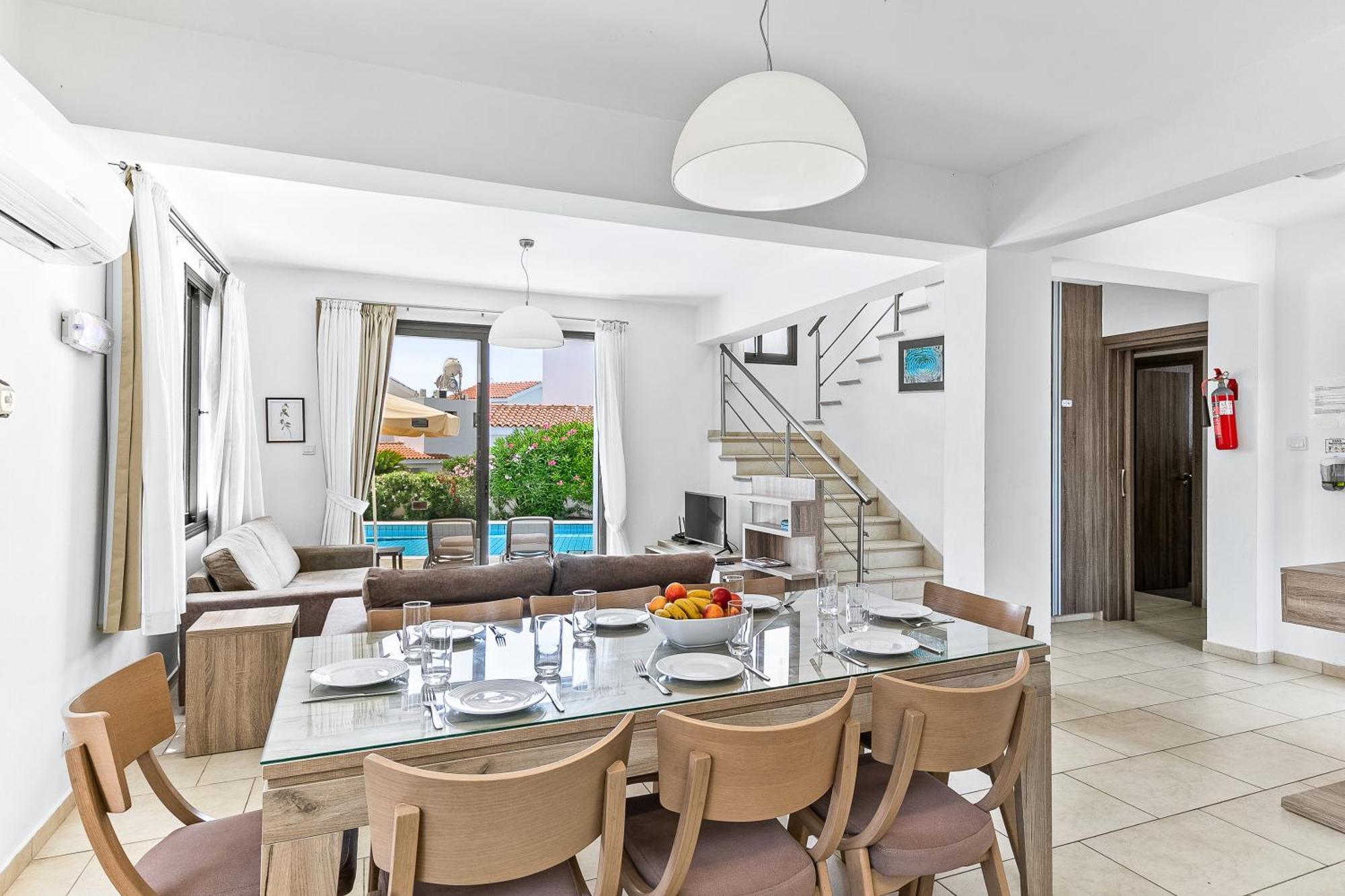 Platzia Beach Villas Paphos Extérieur photo
